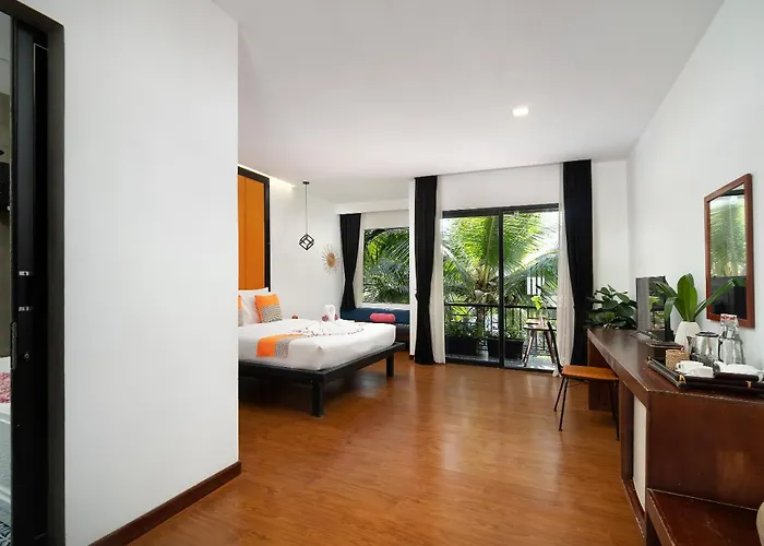 Corner Hotel 4*